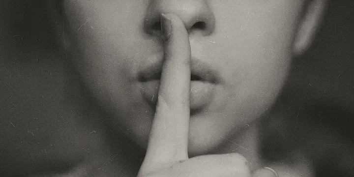 Featured image of post Secrets Between Friends: 4 Things You Should Keep to Yourself