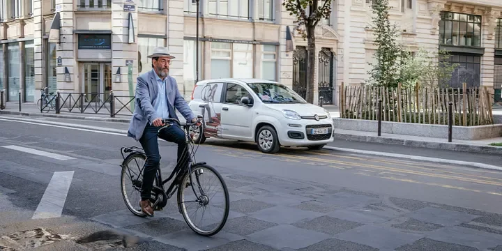 Featured image of post Smart People Are Often Low-Key