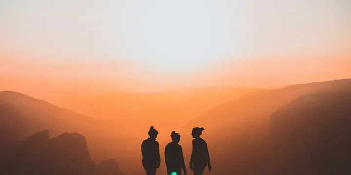 Featured image of post Things You Shouldn’t Tell Your Friends, You’ll Only End Up Losing