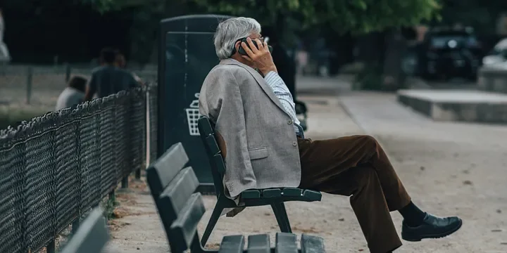 Featured image of post When You Reach 60, Want a Peaceful Retirement? Avoid Doing These Two Things