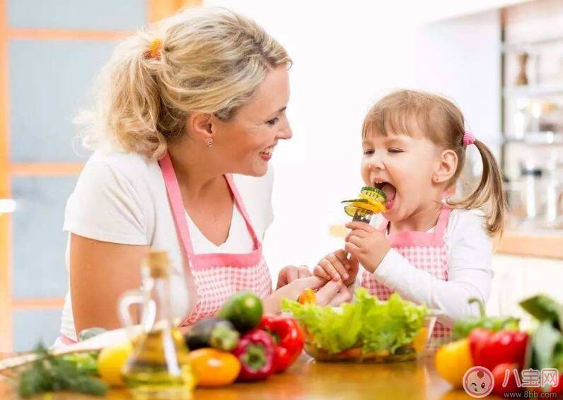 孩子吃零食有哪些潜在问题 孩子爱买零食怎么办