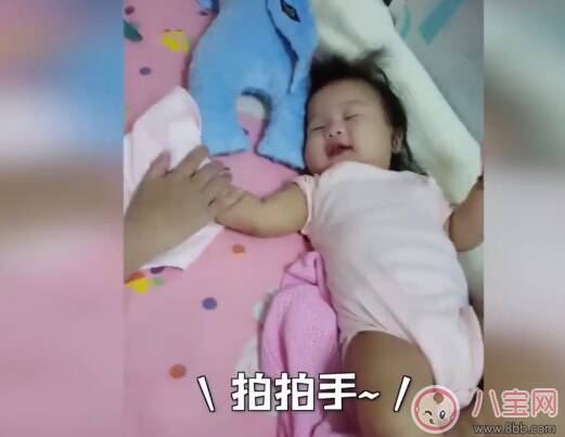 为什么小宝宝更喜欢妈妈抚摸 为什么宝宝妈妈一碰就笑爸爸一碰秒严肃