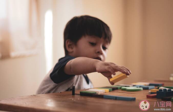 孩子为什么总爱说个不停 怎么不伤自尊纠正孩子话多行为