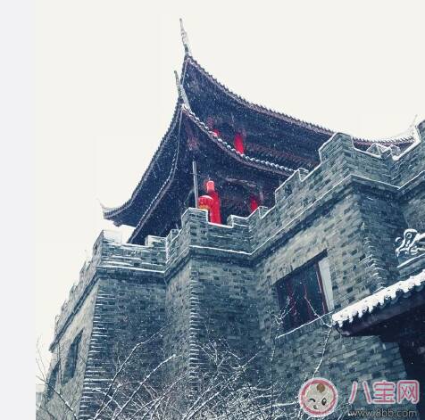 形容第一场雪的心情句子2022 外面下雪了心情说说