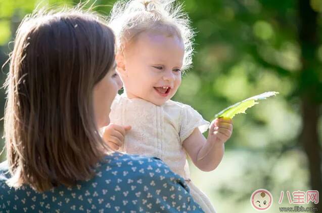 妈妈上班孩子特别黏自己怎么办 孩子问自己为什么不能带自己去上班怎么回答