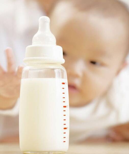 什么奶粉最接近母乳？怎么给宝宝挑选奶粉？