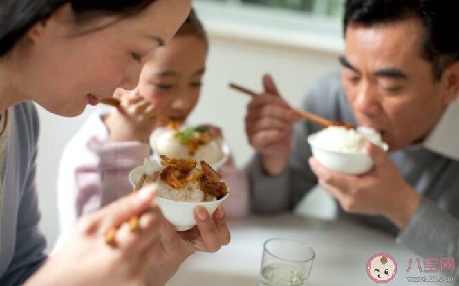 吃饭太快得糖尿病风险高吗 吃饭太快的坏处有什么