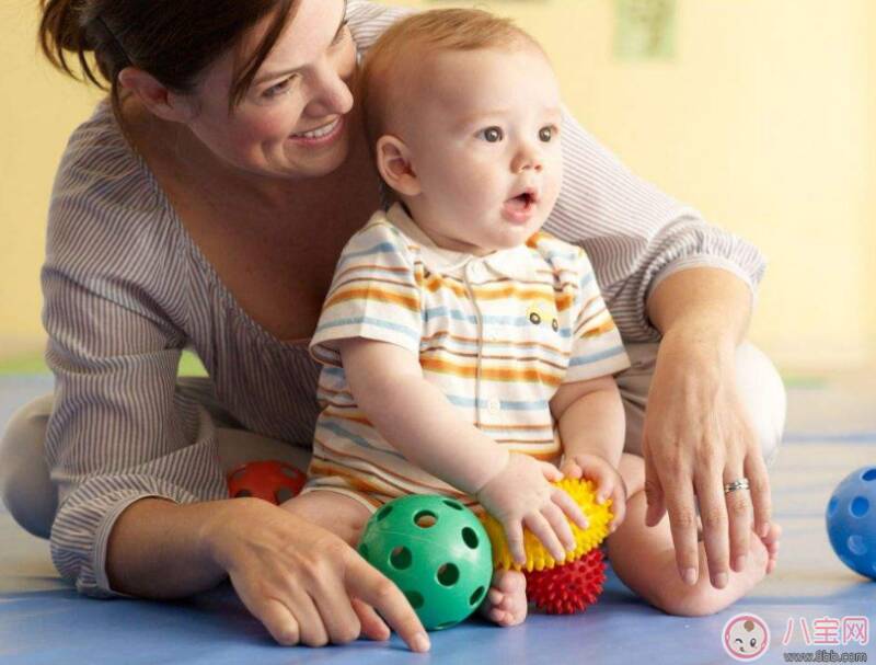 孩子开始发出声音就要注意 可以教孩子学说话了