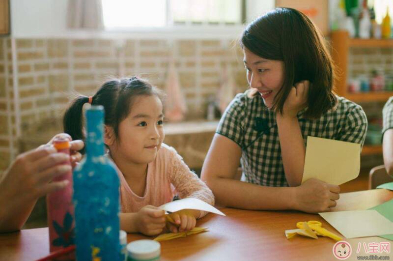 孩子比较皮就给老师红包 给老师红包会让他的偏向孩子吗