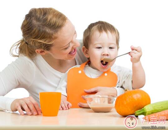 孩子咳嗽吃什么好的快 孩子咳嗽饮食大全