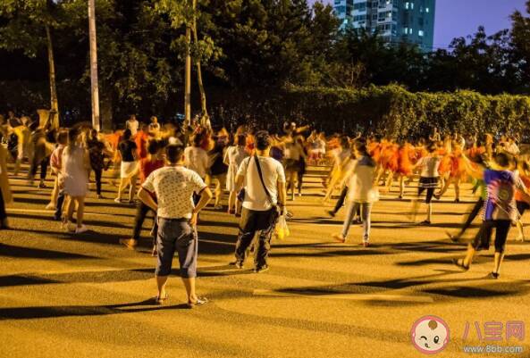 反广场舞神器有用吗 如何解决广场舞扰民问题