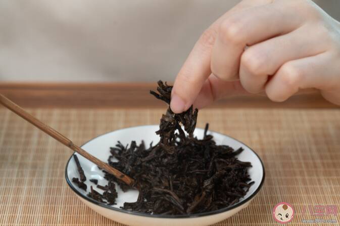 喝剩的茶渣可以用来泡脚吗 茶渣还有哪些妙用